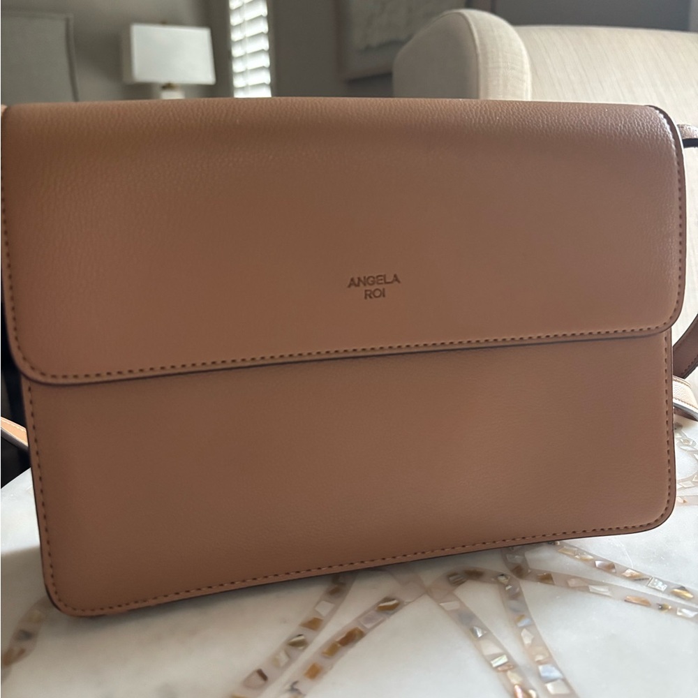 Hamilton Crossbody Signet bag by Angela Roi